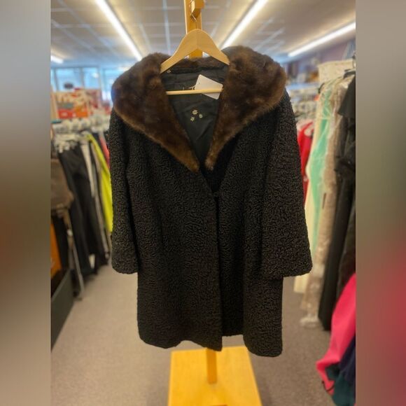 COPY - Thorris Furs Ladies Lg Black & Brown Fur Long Coat - Picture 1 of 4